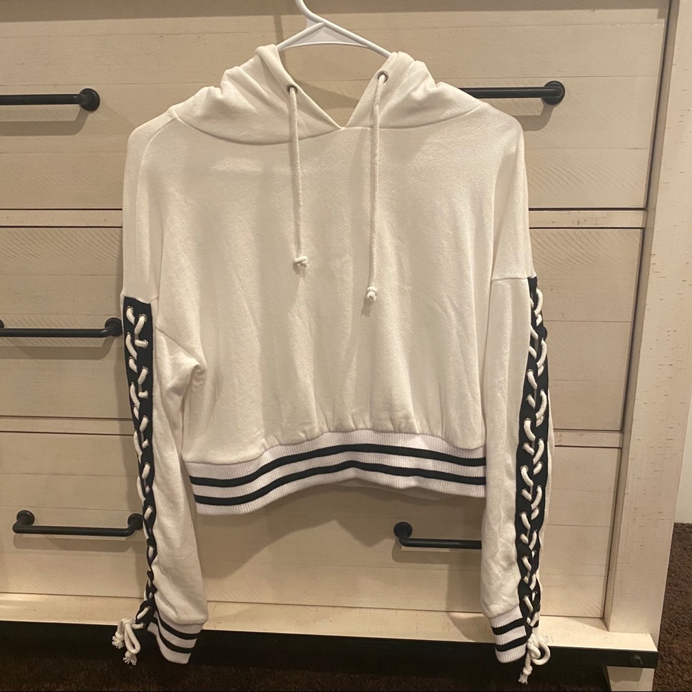 Women’s fashion nova lace up sweatshirt